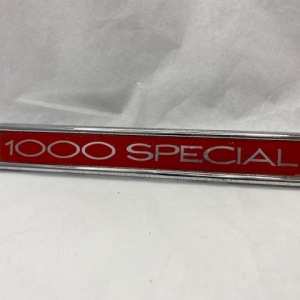 CASIM623-ANAGRAMA-TRASERO-SIMCA-1000-SPECIAL-ROJO