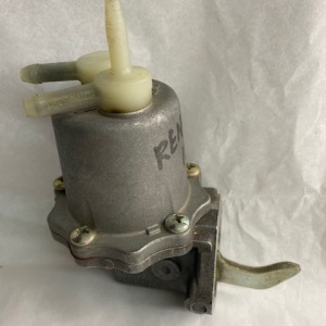 MEREN816-BOMBA-DE-GASOLINA-RENAULT-3-SALIDAS-SUPERIORES-LEVA-CORTA-35-MM-R9-R11